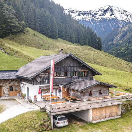 Tour of the Niederkaseralm, dairy farm Kelchsau 