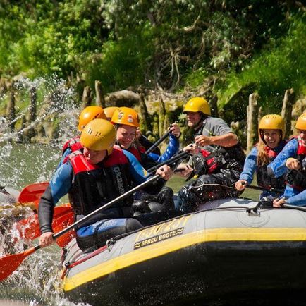 Jugendprogramm: River Rafting
