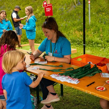 Spiel und Spaß beim Alpinolino Kinderfest
