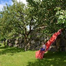 Rutsche im Garten 