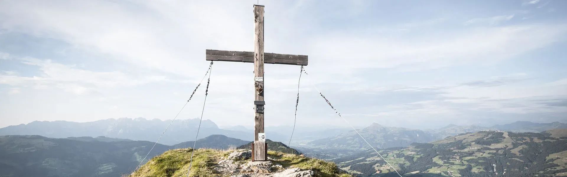 Gipfelkreuz des Gampenkogels