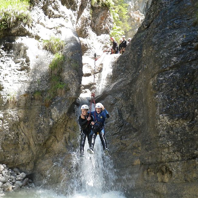 /media/gridteaser/canyoning-teufelsklamm-fun-connection-4.webp
