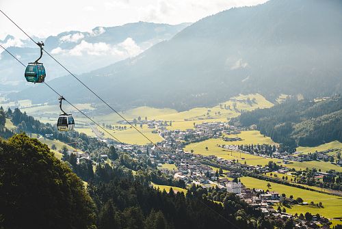 Mit den Sommer-Bergbahnen auf den Berg
